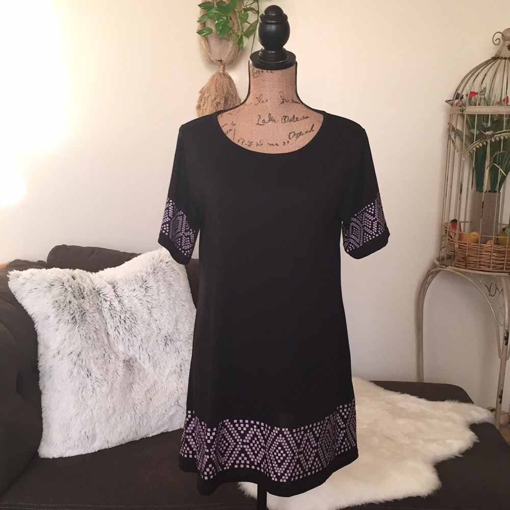 Cute black flair top 🖤💜🖤